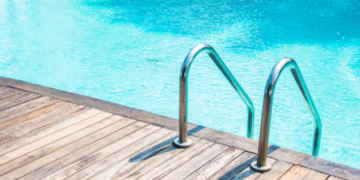 four seasons pool care