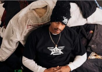 The Barriers Hoodie: A Symbol of Cultural Fusion and Street